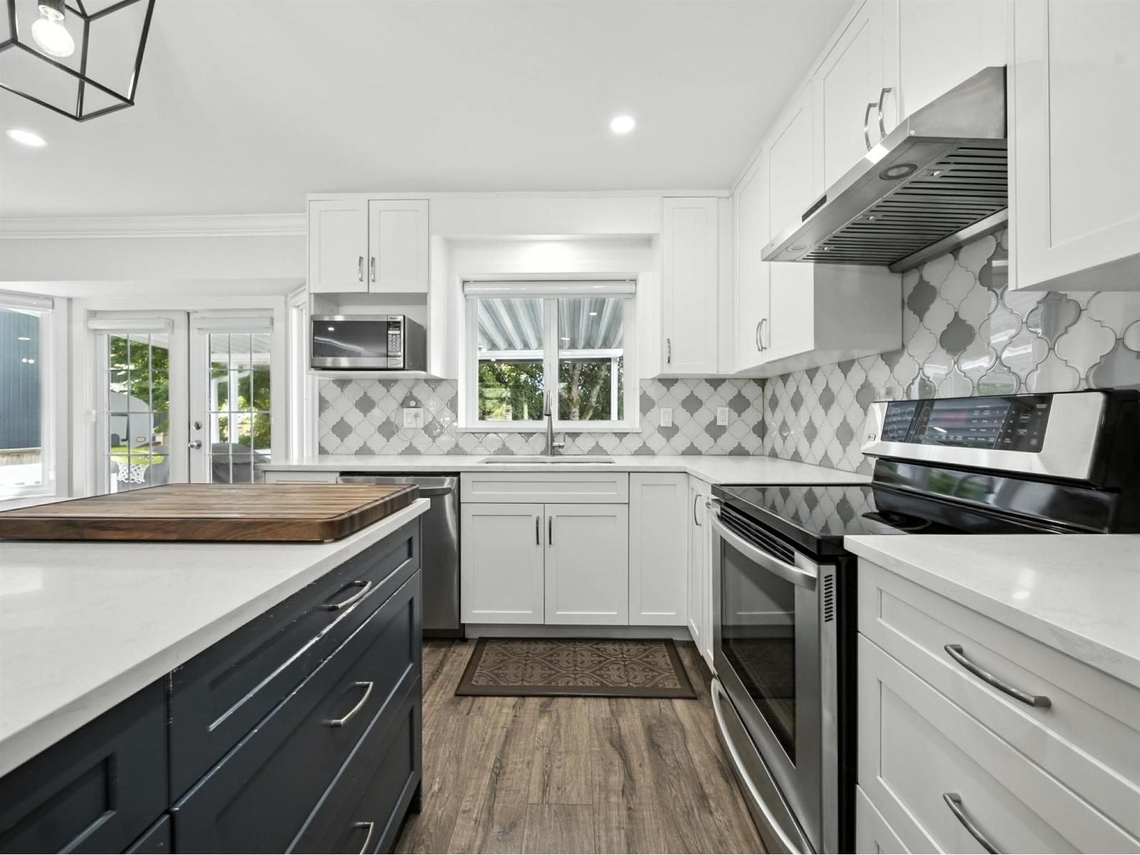 14308 68a Avenue, Surrey, British Columbia  V3W 8W4 - Photo 6 - R3060500