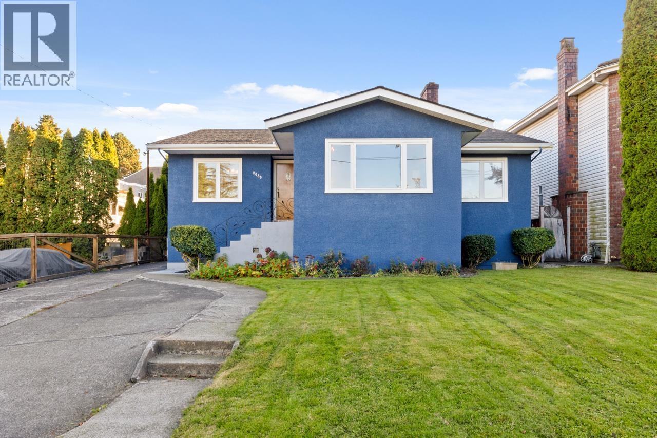 2880 OXFORD STREET, Vancouver, British Columbia