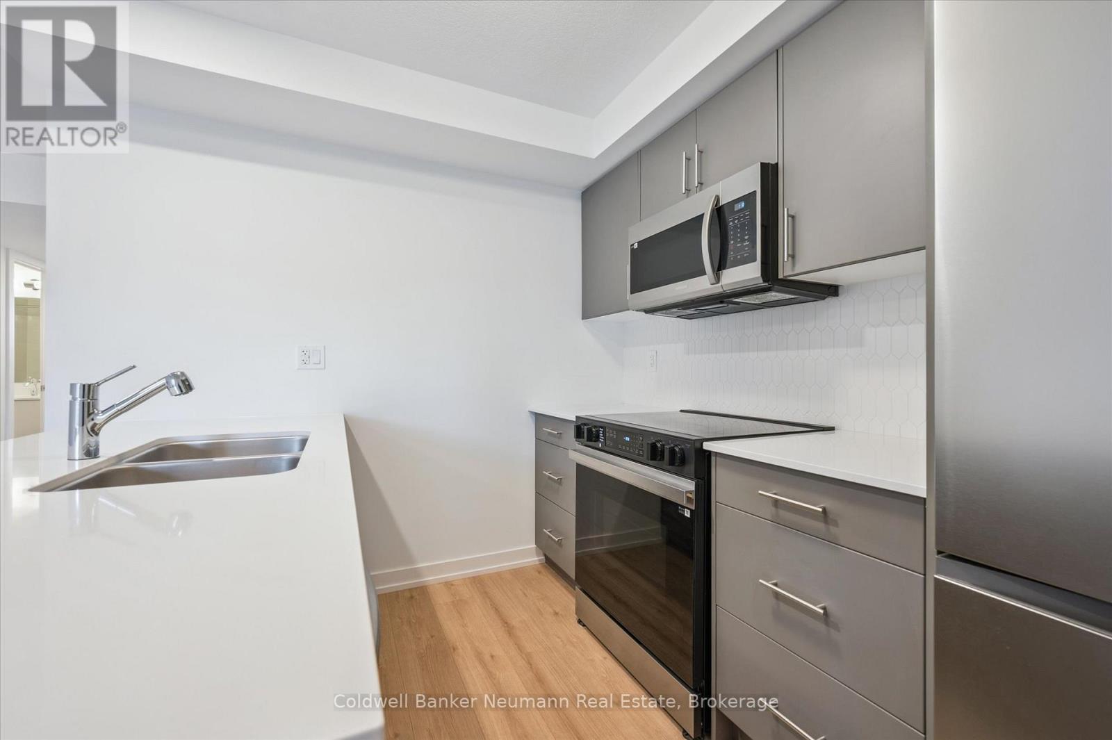 41 - 940 David Street N, Centre Wellington, Ontario  N1M 0L7 - Photo 8 - X12474387