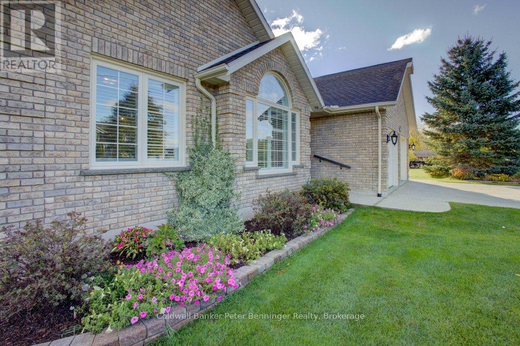 79 George Street S, Arran-Elderslie, Ontario  N0G 2N0 - Photo 2 - X12474465