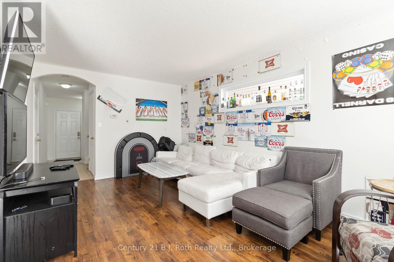 18 Darnell Road, Guelph, Ontario  N1G 5K3 - Photo 2 - X12474469