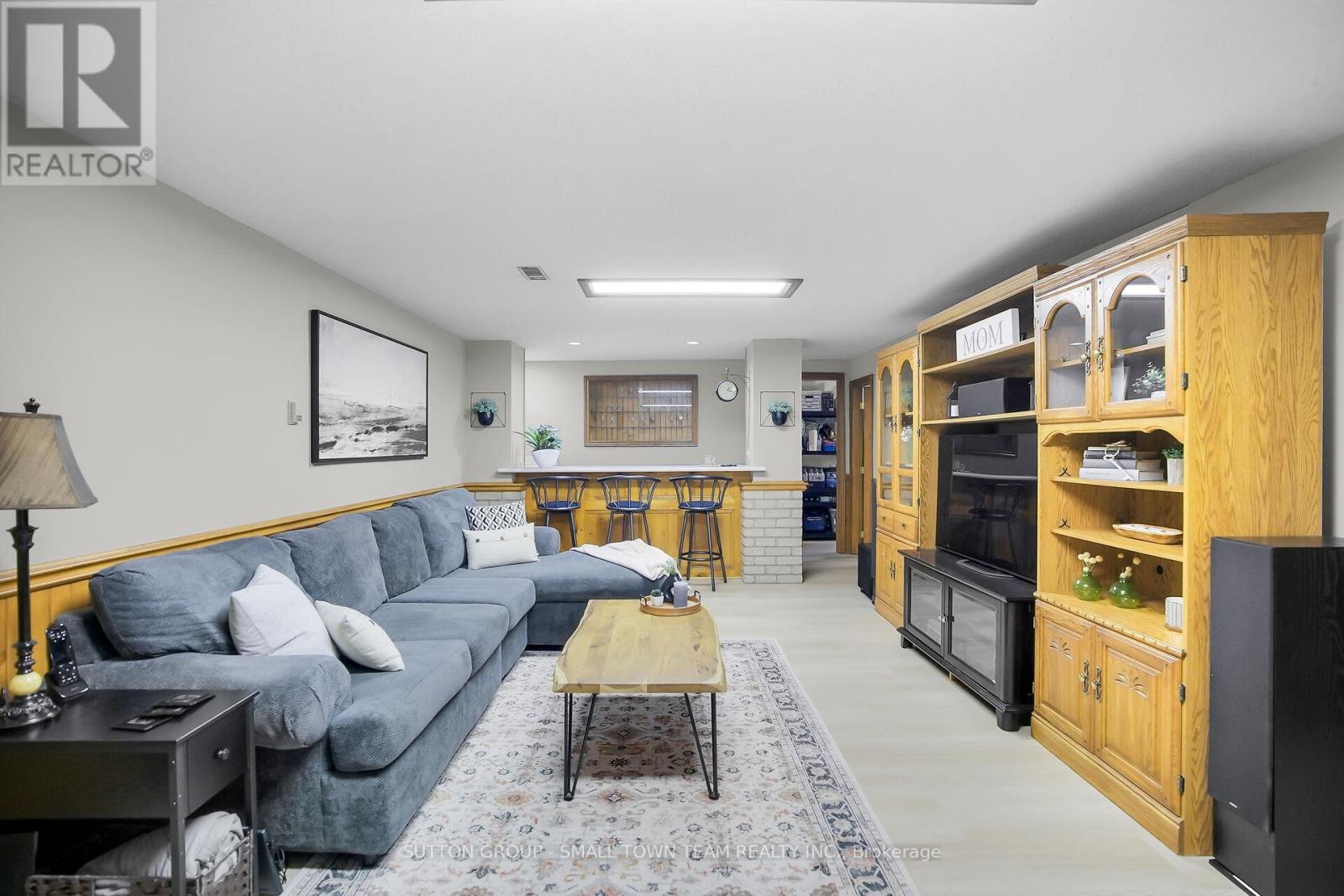 Photo 20 of 37 for 510 Albert Street