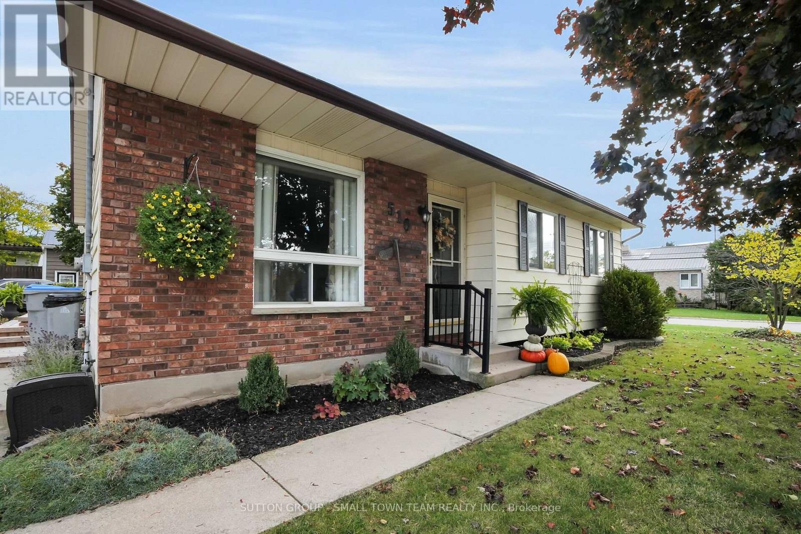 510 Albert Street, South Huron, Ontario  N0M 1S1 - Photo 4 - X12474364