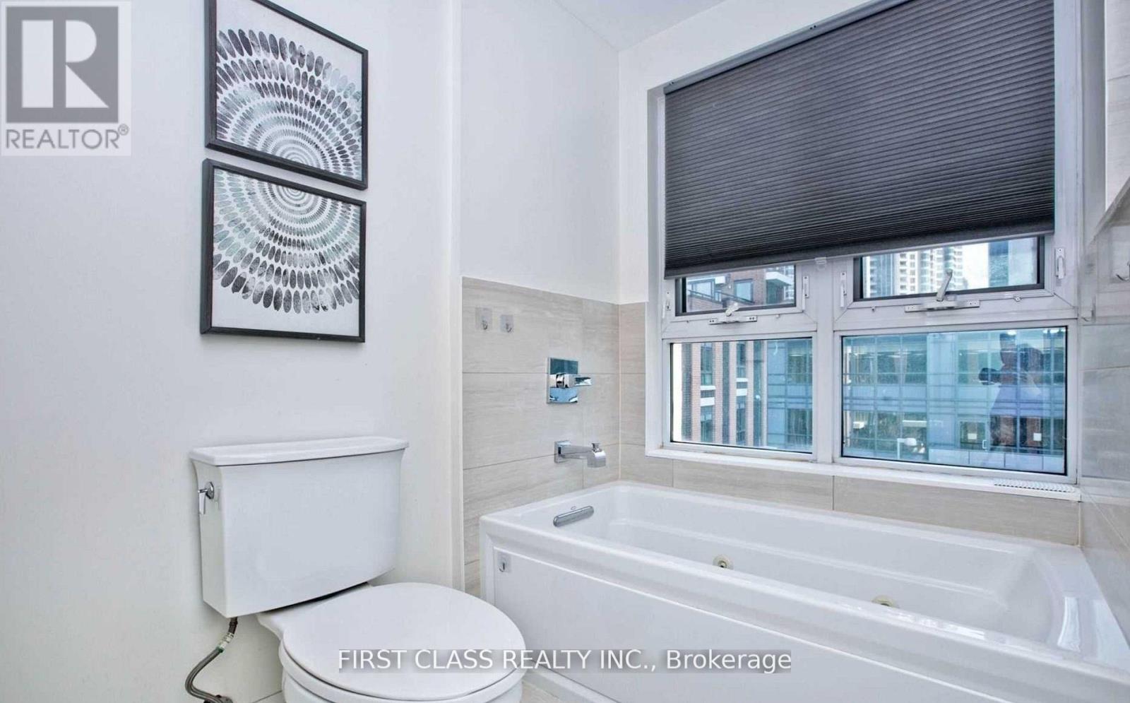 Th-111 - 367 Beecroft Road, Toronto, Ontario  M2N 1Z7 - Photo 3 - C12474317