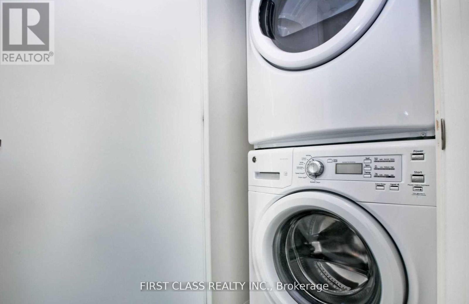 Th-111 - 367 Beecroft Road, Toronto, Ontario  M2N 1Z7 - Photo 5 - C12474317