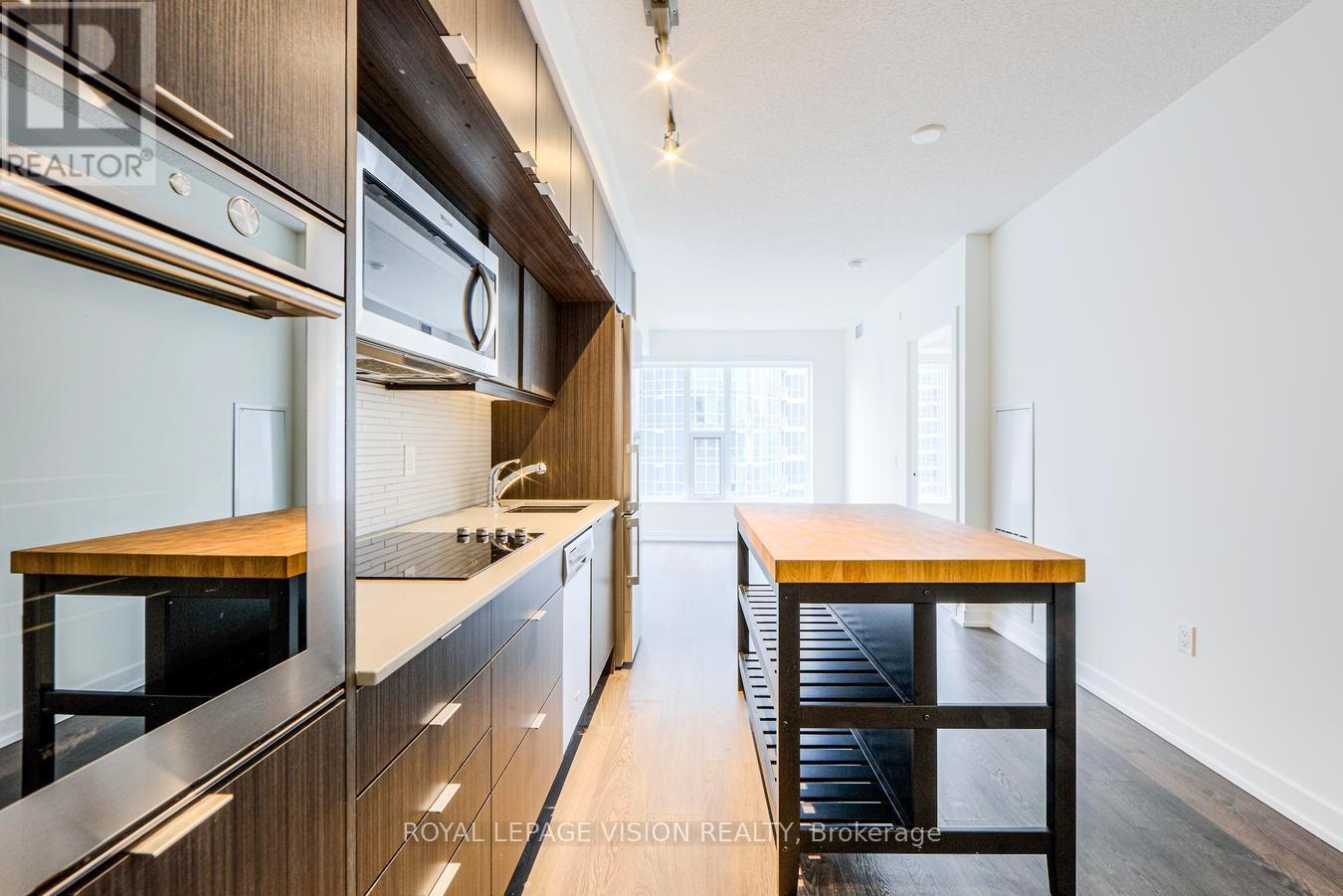 2207 - 10 York Street, Toronto, Ontario  M5J 2Z2 - Photo 15 - C12474327