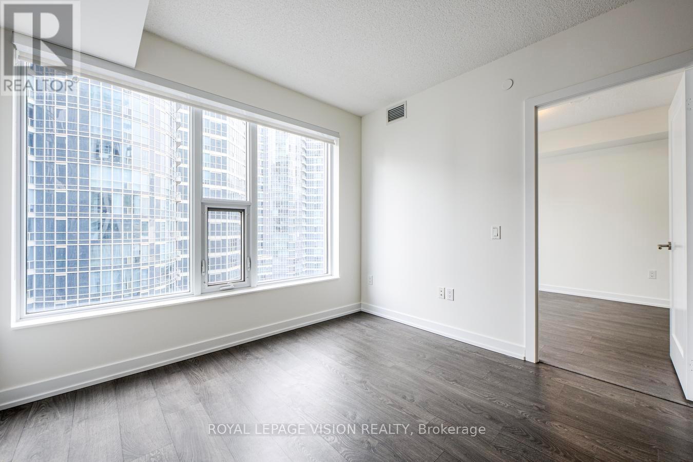 2207 - 10 York Street, Toronto, Ontario  M5J 2Z2 - Photo 18 - C12474327