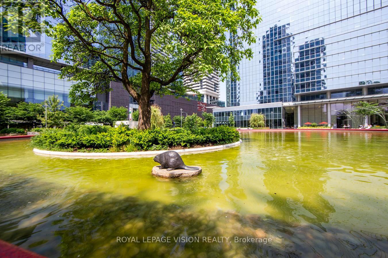 2207 - 10 York Street, Toronto, Ontario  M5J 2Z2 - Photo 2 - C12474327