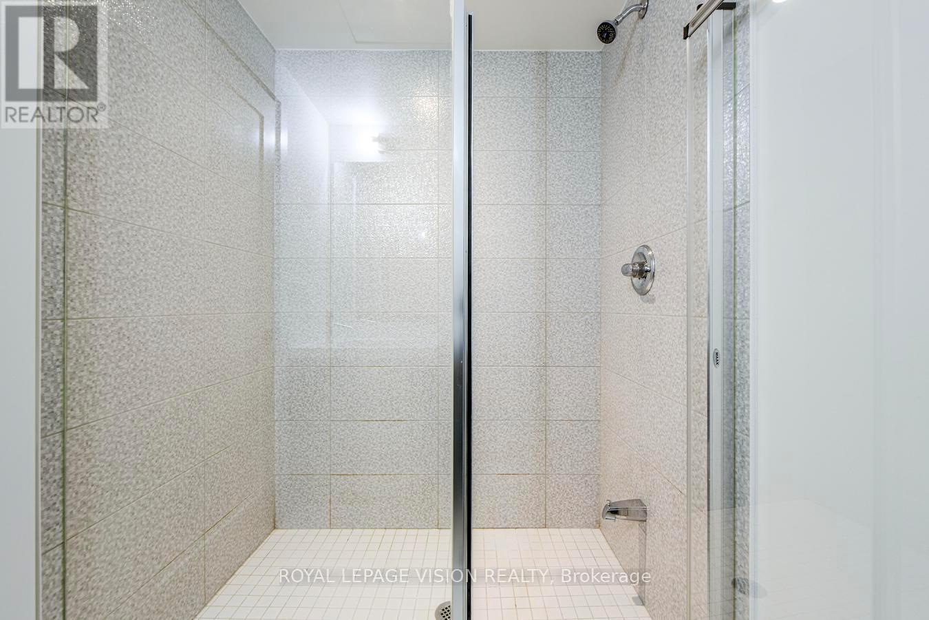 2207 - 10 York Street, Toronto, Ontario  M5J 2Z2 - Photo 26 - C12474327