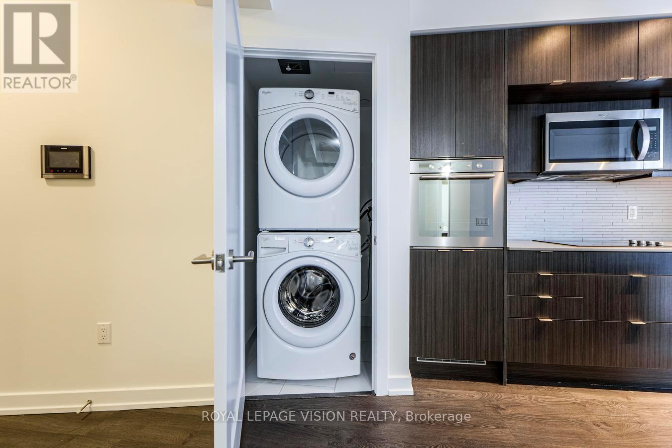 2207 - 10 York Street, Toronto, Ontario  M5J 2Z2 - Photo 27 - C12474327