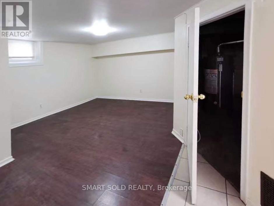 2 - 223 Browndale Cres Lower, Richmond Hill, Ontario  L4C 3H9 - Photo 4 - N12371457