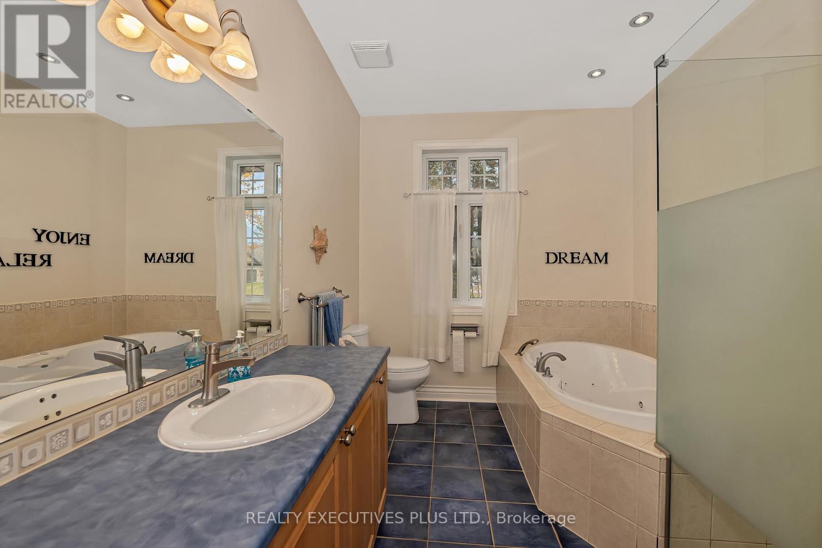 2660 Dubois Street, Clarence-Rockland, Ontario  K4K 1K7 - Photo 16 - X12474466