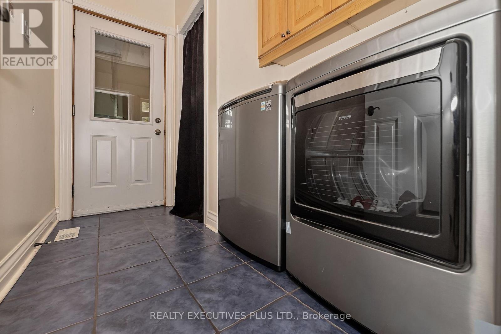 2660 Dubois Street, Clarence-Rockland, Ontario  K4K 1K7 - Photo 20 - X12474466