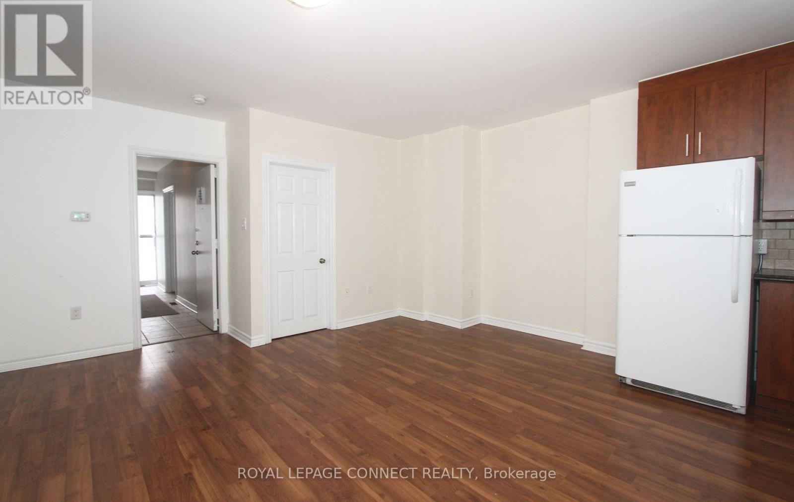 1229a Woodbine Main Floor Avenue, Toronto, Ontario  M4C 4E1 - Photo 4 - E12474313