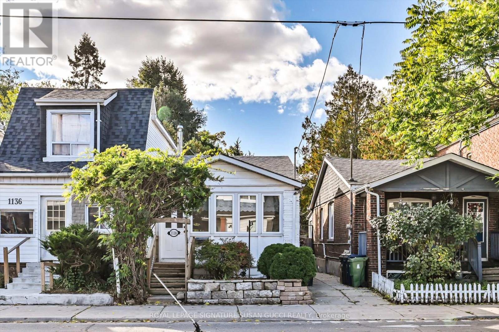 1138 Woodbine Avenue, Toronto, Ontario  M4C 4C8 - Photo 1 - E12474320