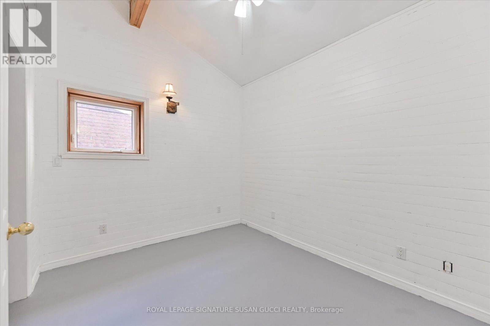 1138 Woodbine Avenue, Toronto, Ontario  M4C 4C8 - Photo 14 - E12474320