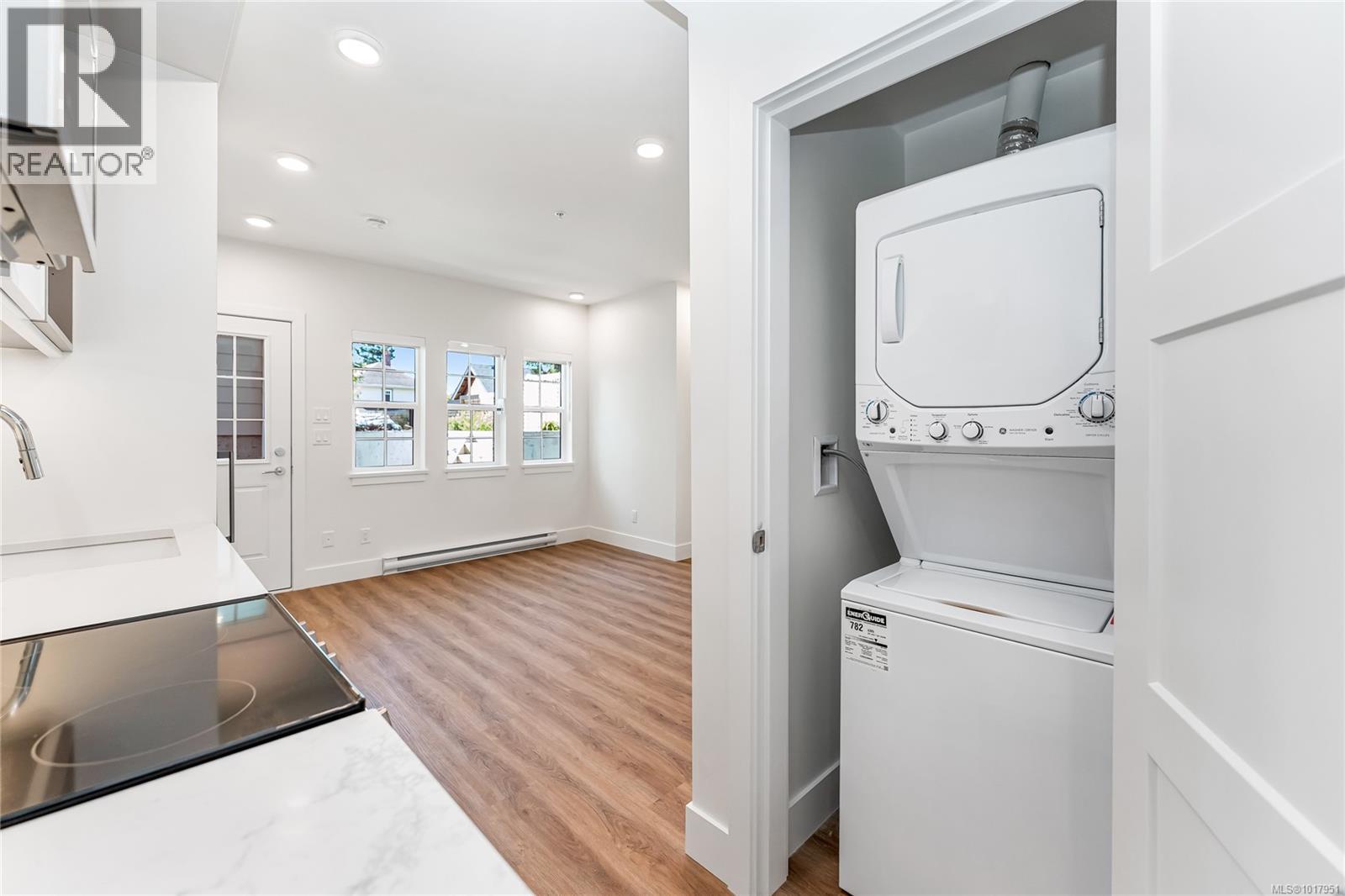 102 C 1224 Richardson St, Victoria, British Columbia  V8V 3E1 - Photo 17 - 1017951
