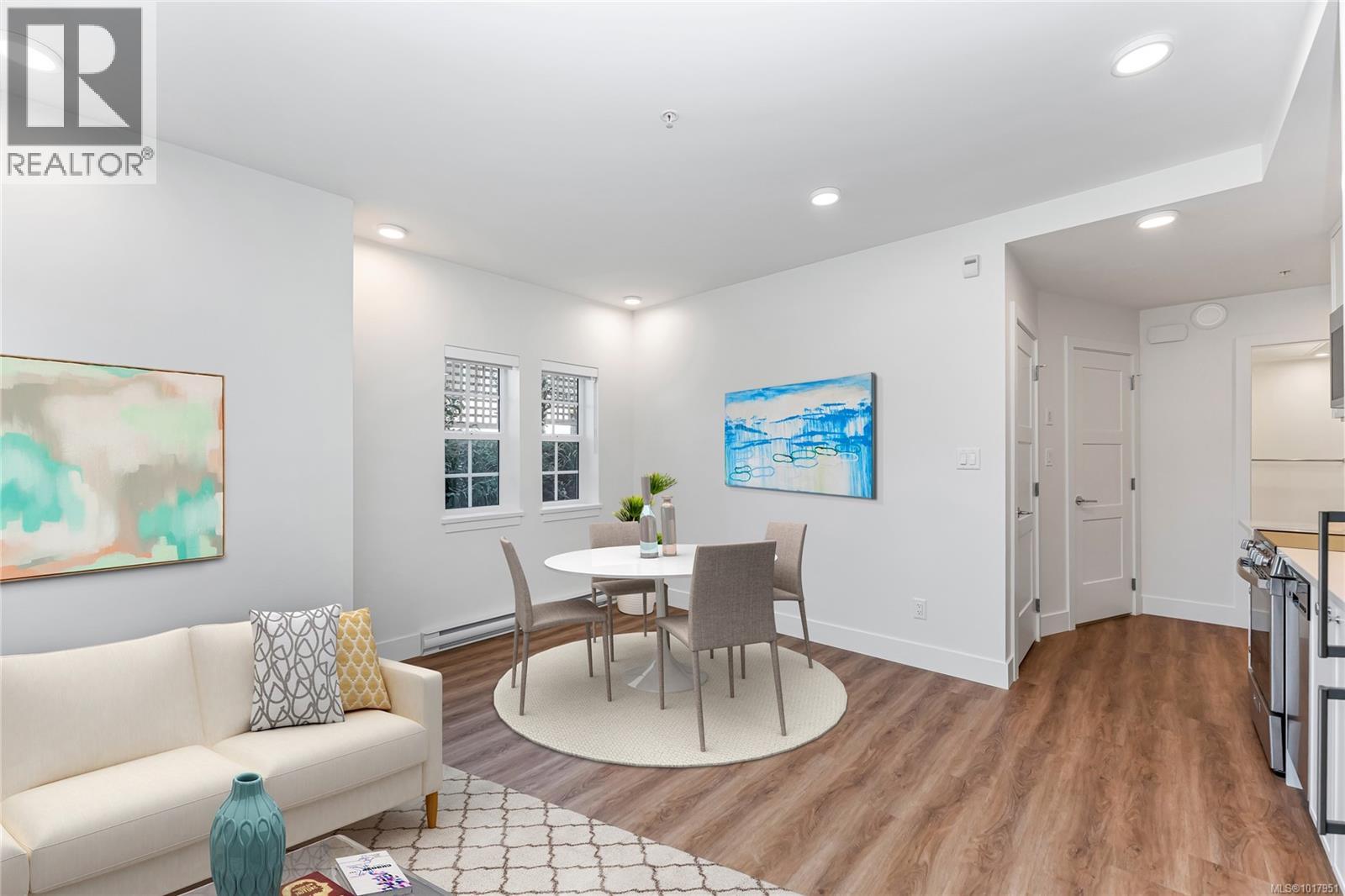 102 C 1224 Richardson St, Victoria, British Columbia  V8V 3E1 - Photo 4 - 1017951