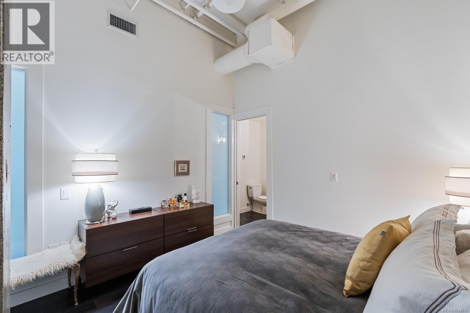 201 2049 Country Club Way, Langford, British Columbia  V9B 0H8 - Photo 12 - 1018016