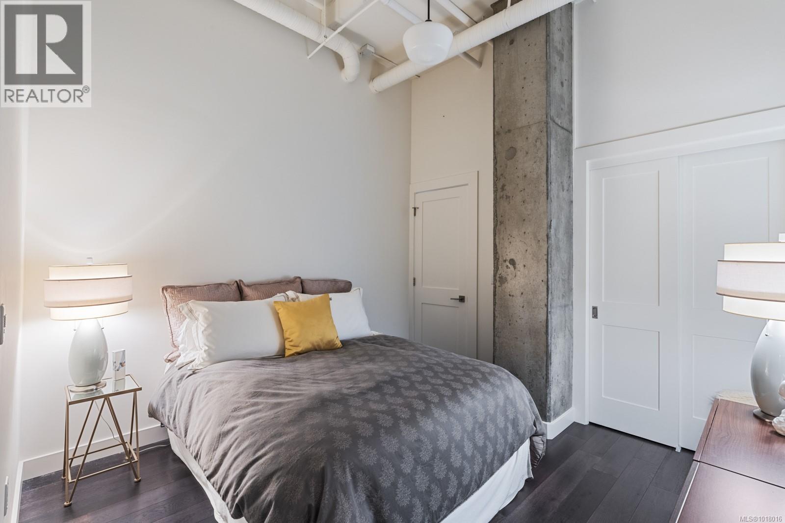 201 2049 Country Club Way, Langford, British Columbia  V9B 0H8 - Photo 11 - 1018016