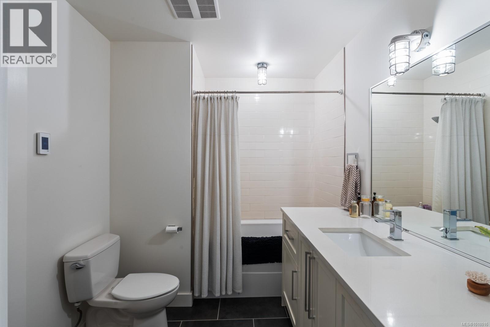 201 2049 Country Club Way, Langford, British Columbia  V9B 0H8 - Photo 14 - 1018016