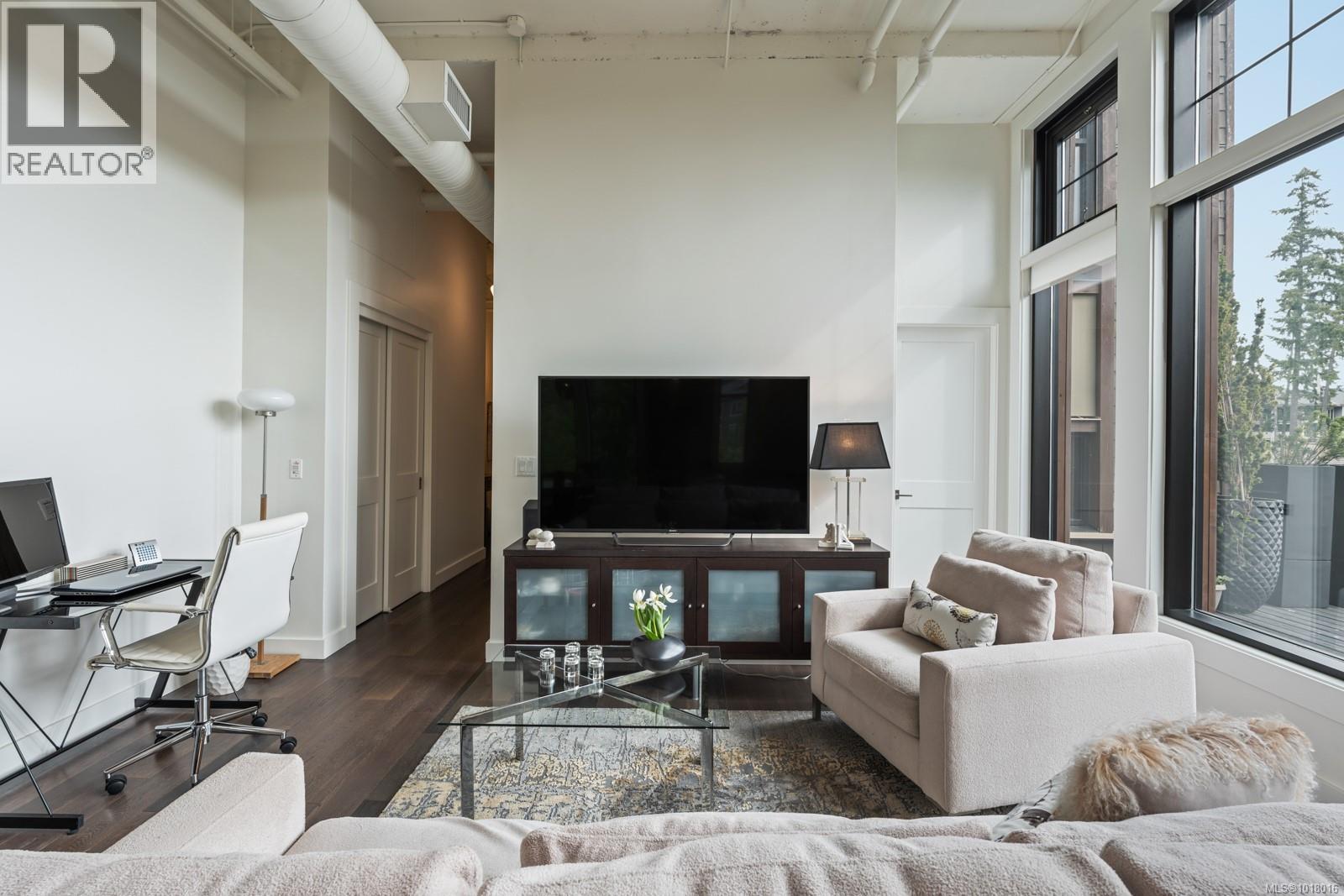 201 2049 Country Club Way, Langford, British Columbia  V9B 0H8 - Photo 9 - 1018016