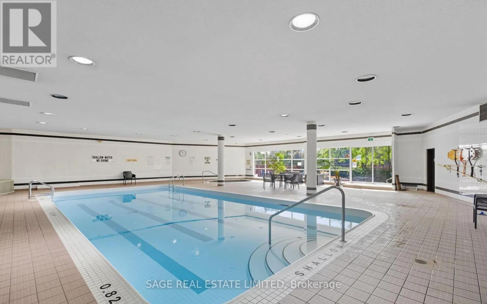 1002 - 30 Harding Boulevard, Richmond Hill, Ontario  L4C 9M3 - Photo 8 - N12474316