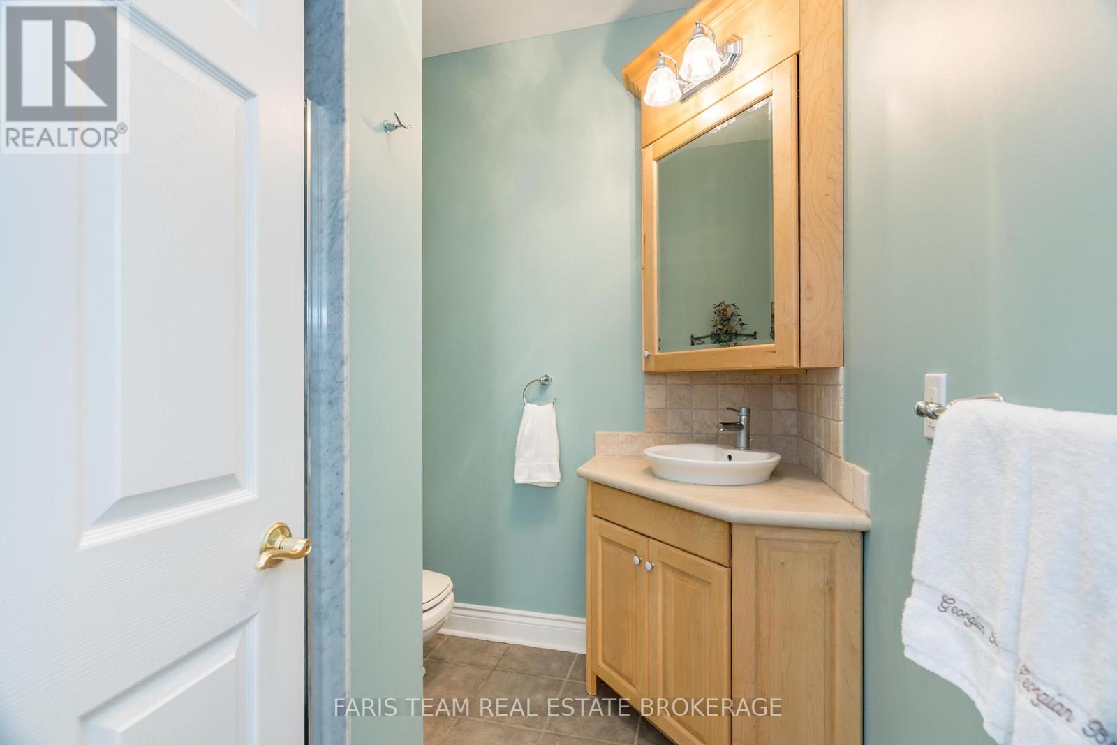 24 Finley Drive, Tiny, Ontario  L0L 2J0 - Photo 12 - S12474342