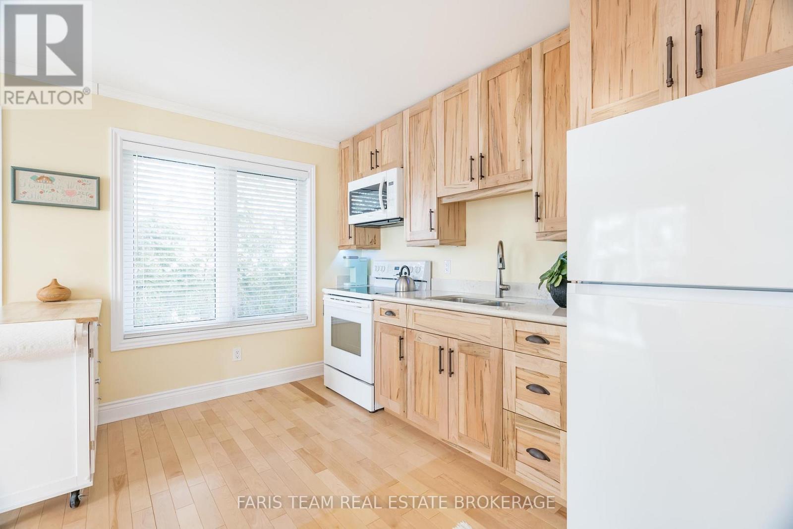 24 Finley Drive, Tiny, Ontario  L0L 2J0 - Photo 19 - S12474342