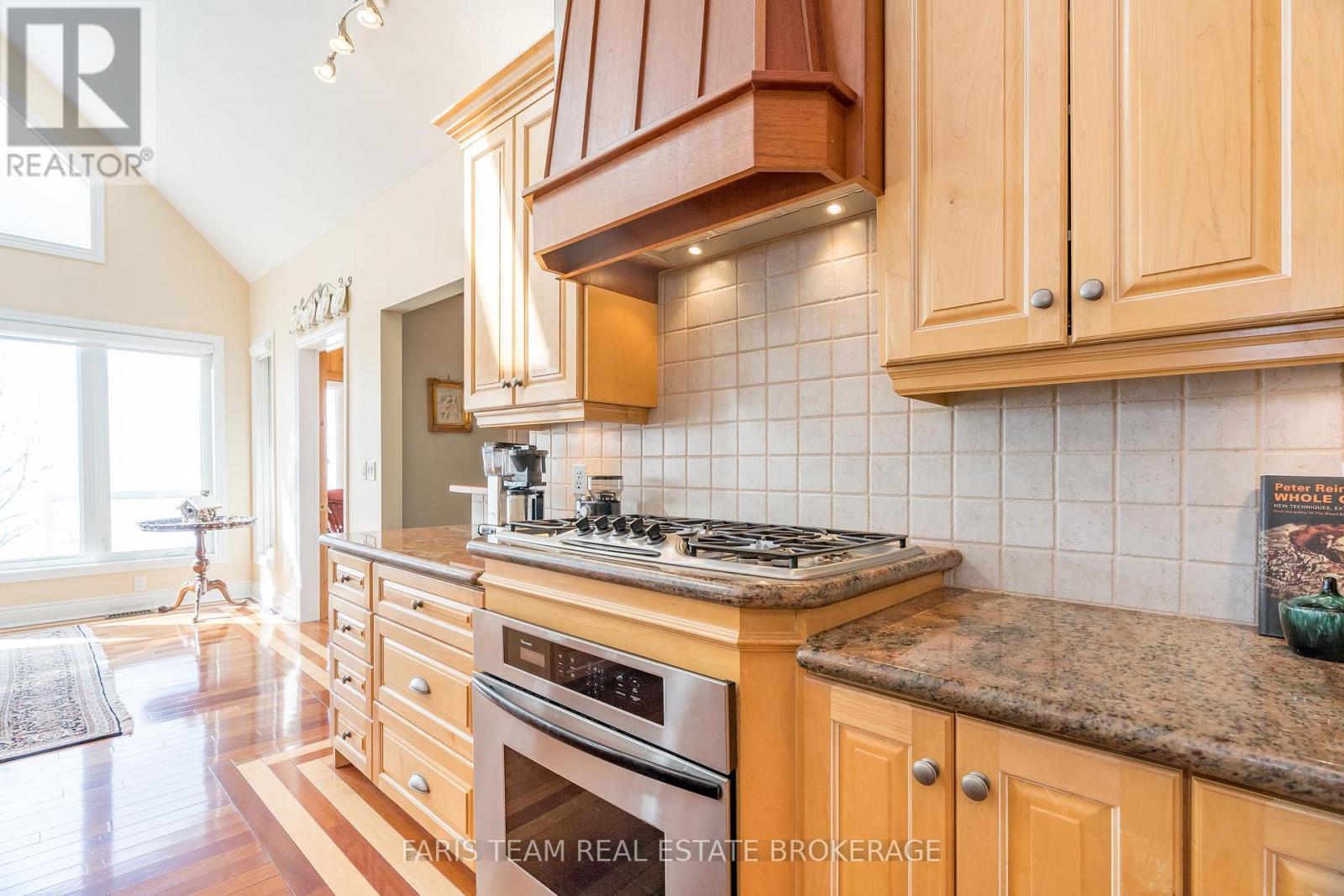 24 Finley Drive, Tiny, Ontario  L0L 2J0 - Photo 7 - S12474342