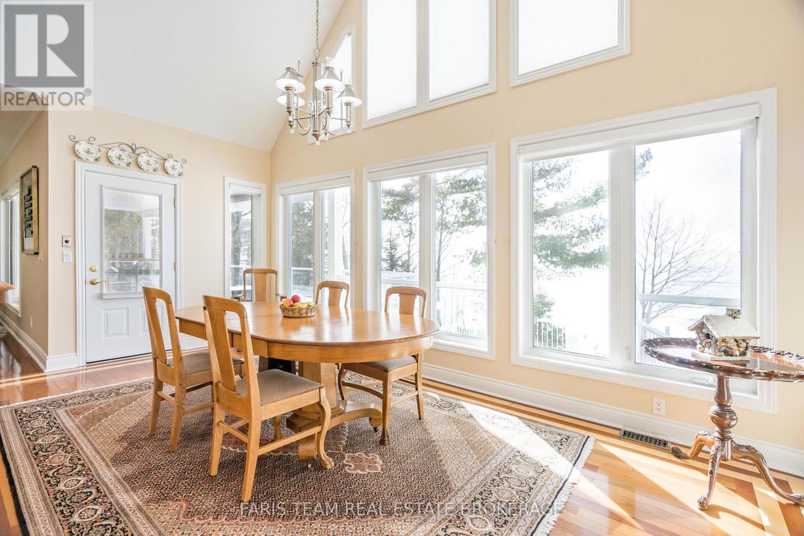 24 Finley Drive, Tiny, Ontario  L0L 2J0 - Photo 9 - S12474342