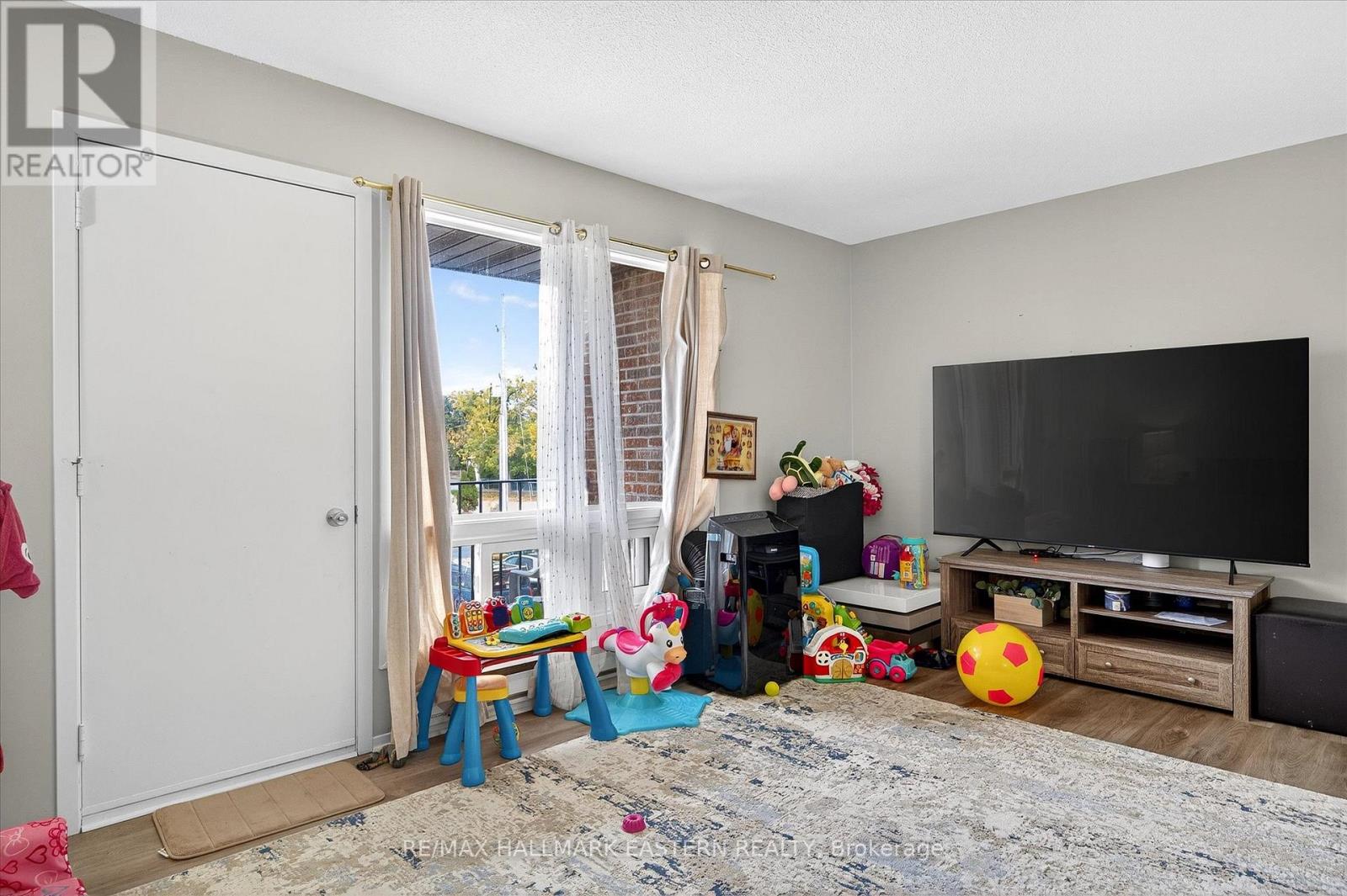 135 Lansdowne Street W, Peterborough, Ontario  K9J 1Y2 - Photo 19 - X12474441