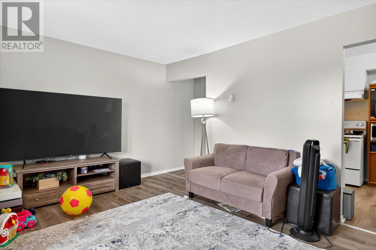 135 Lansdowne Street W, Peterborough, Ontario  K9J 1Y2 - Photo 20 - X12474441