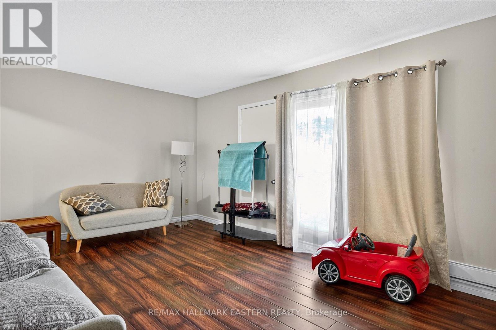 135 Lansdowne Street W, Peterborough, Ontario  K9J 1Y2 - Photo 36 - X12474441