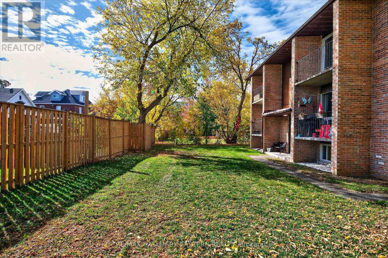 135 Lansdowne Street W, Peterborough, Ontario  K9J 1Y2 - Photo 47 - X12474441