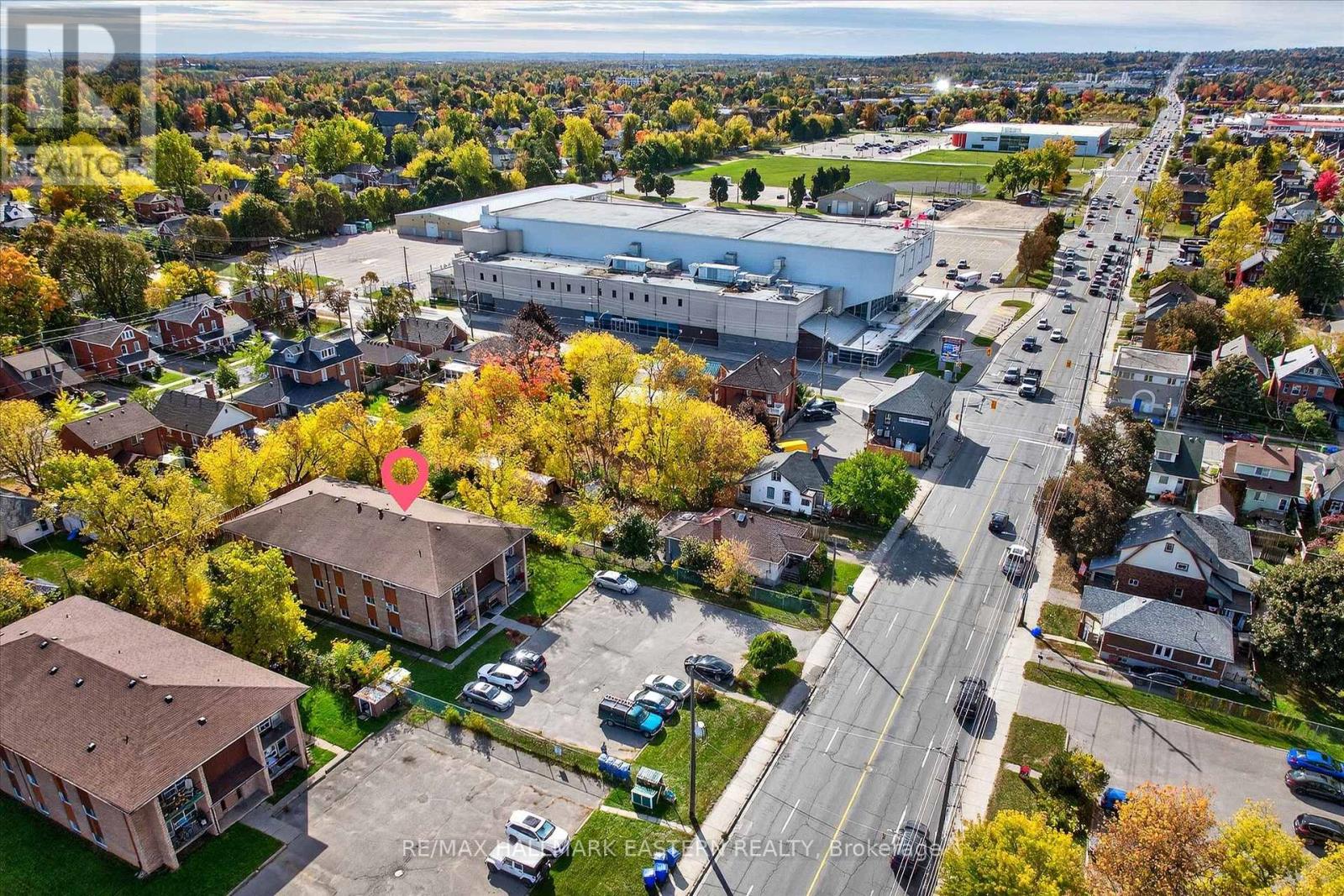 135 Lansdowne Street W, Peterborough, Ontario  K9J 1Y2 - Photo 5 - X12474441