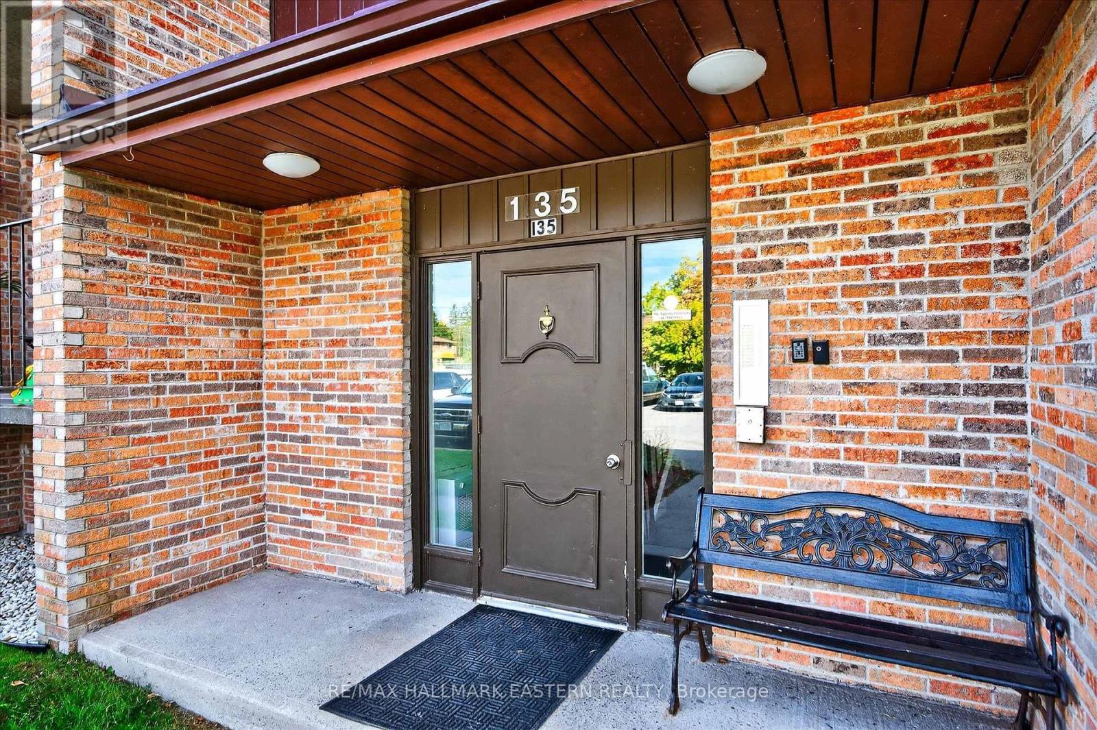 135 Lansdowne Street W, Peterborough, Ontario  K9J 1Y2 - Photo 7 - X12474441