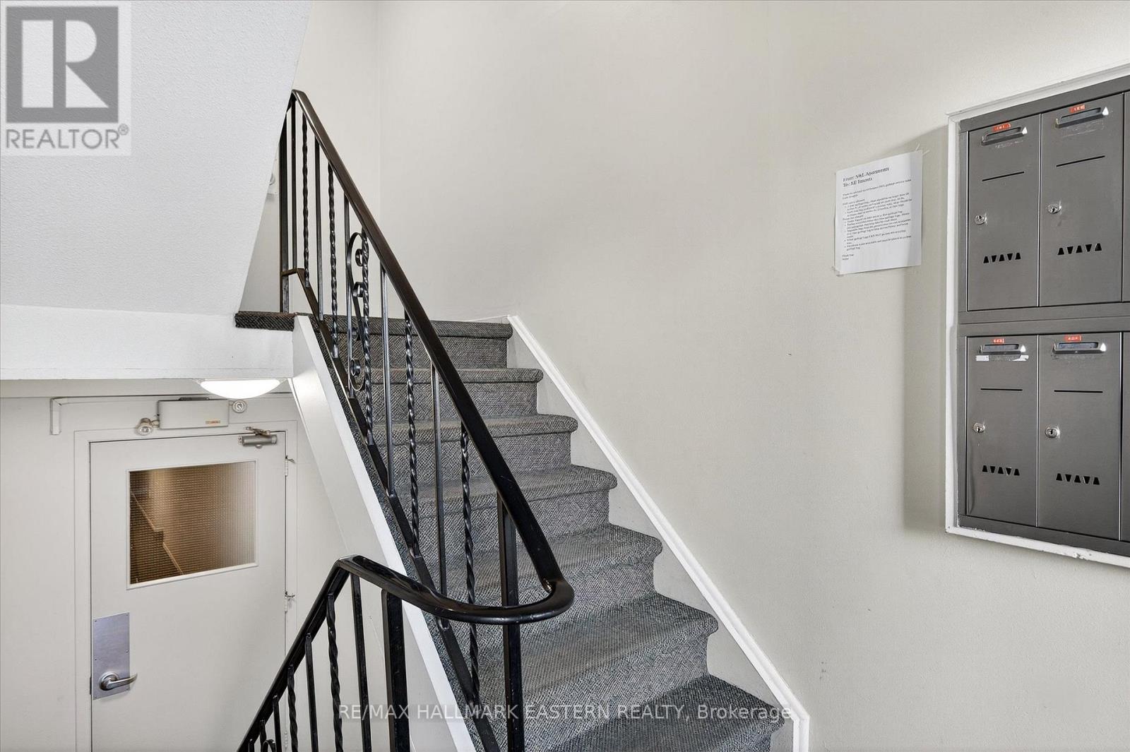 135 Lansdowne Street W, Peterborough, Ontario  K9J 1Y2 - Photo 9 - X12474441