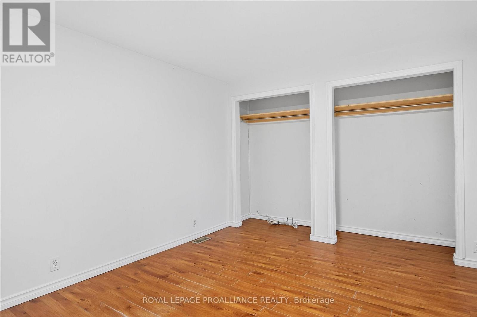 346 London Street, Peterborough, Ontario K9H 2Z7 - Photo 13 - X12474483