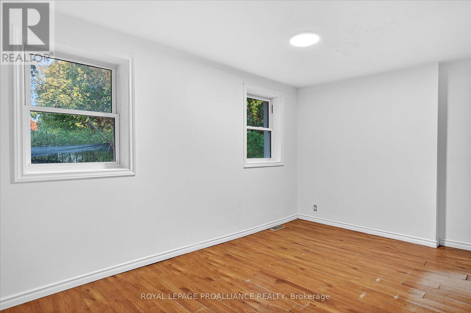 346 London Street, Peterborough, Ontario K9H 2Z7 - Photo 15 - X12474483