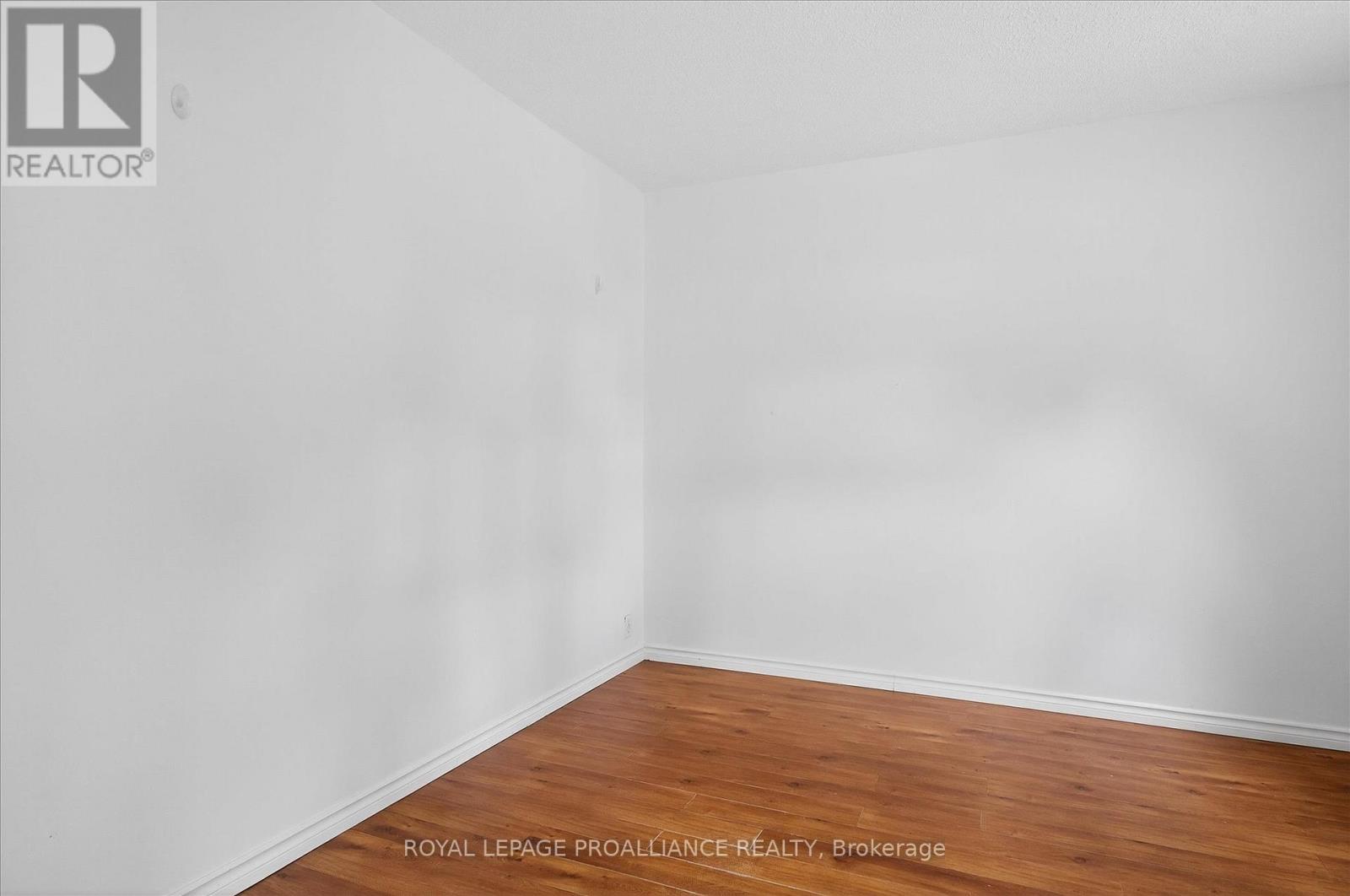 346 London Street, Peterborough, Ontario K9H 2Z7 - Photo 20 - X12474483