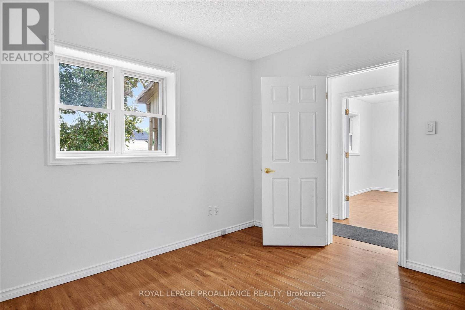 346 London Street, Peterborough, Ontario K9H 2Z7 - Photo 21 - X12474483