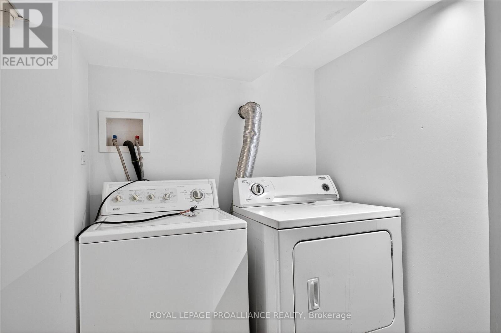 346 London Street, Peterborough, Ontario K9H 2Z7 - Photo 27 - X12474483