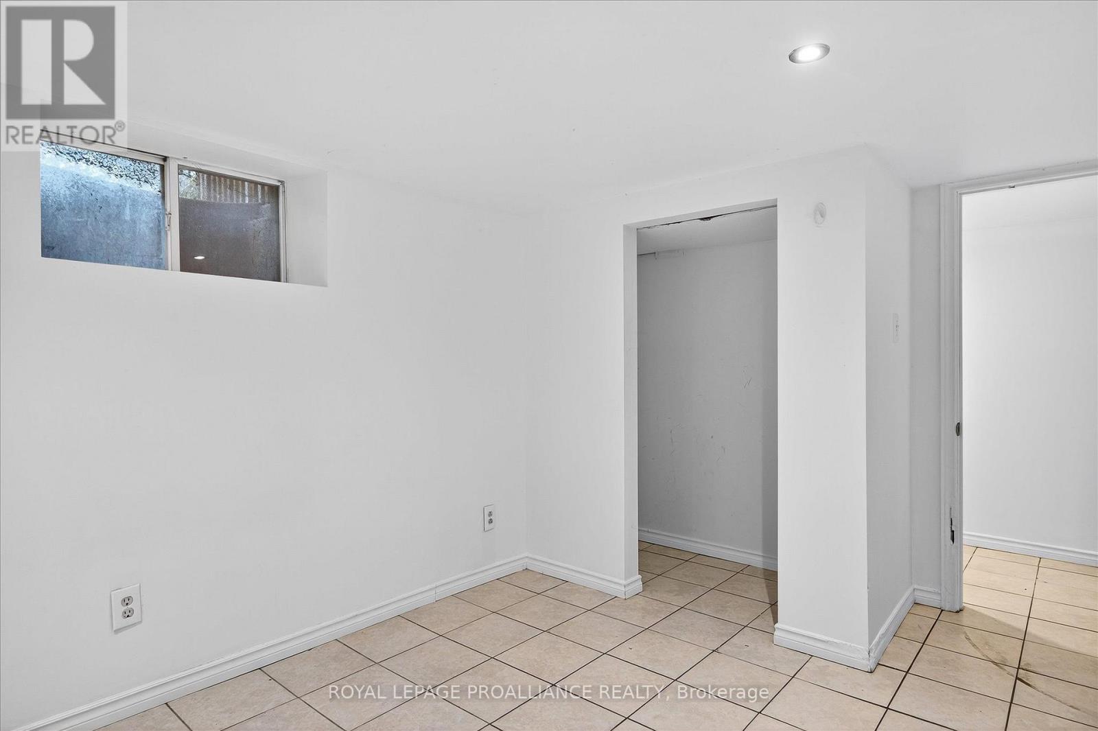 346 London Street, Peterborough, Ontario K9H 2Z7 - Photo 29 - X12474483