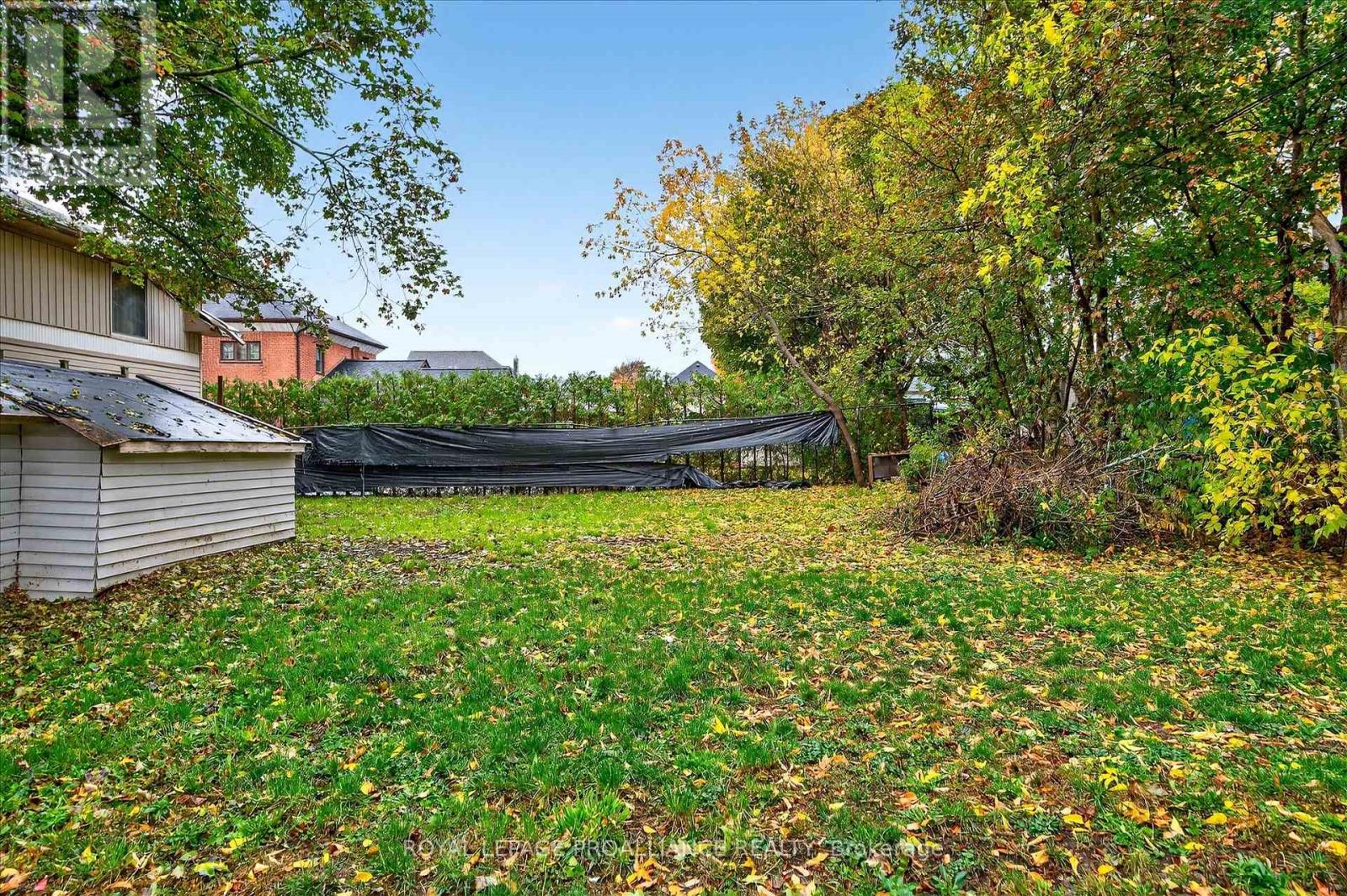 346 London Street, Peterborough, Ontario K9H 2Z7 - Photo 33 - X12474483