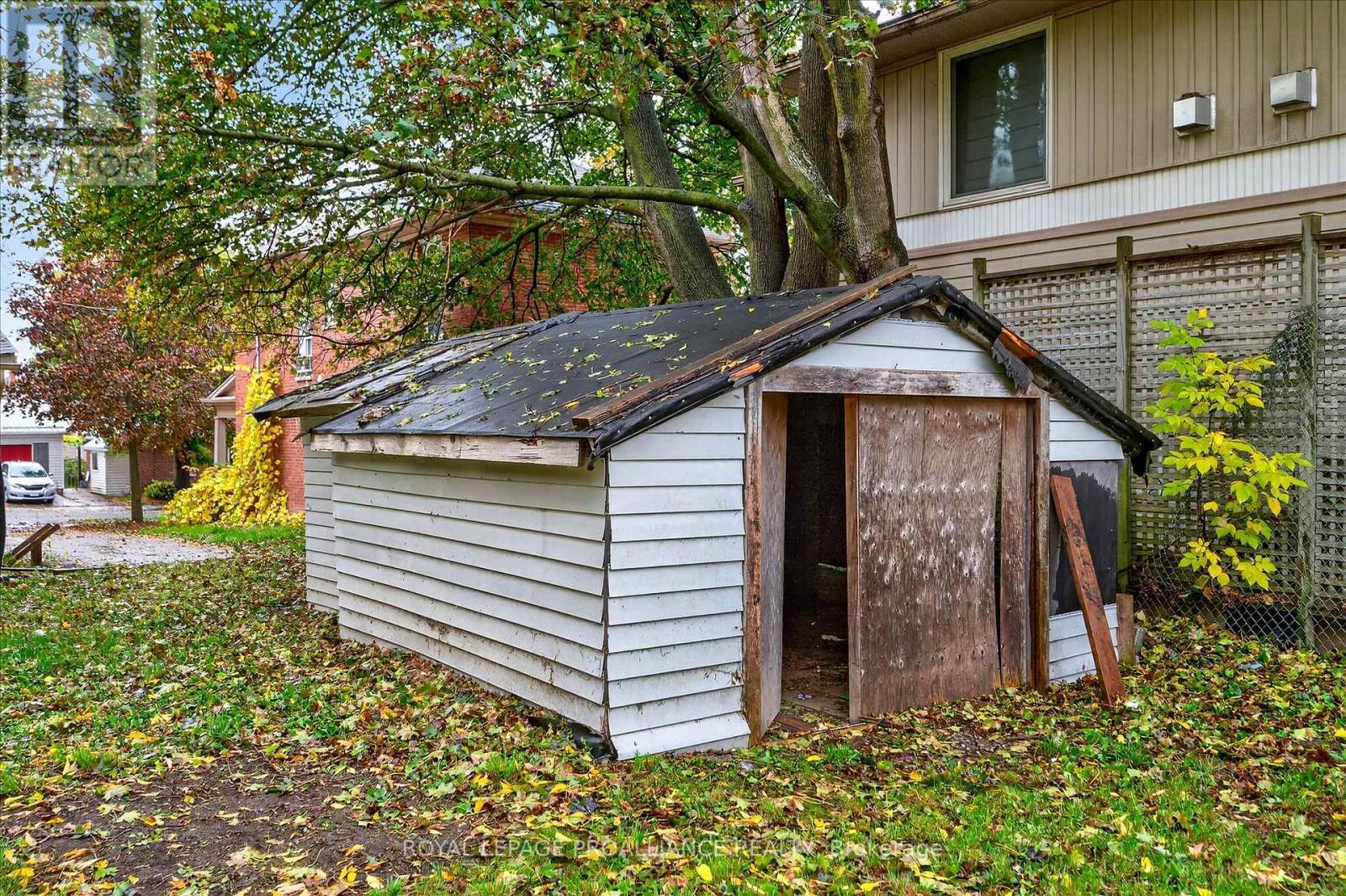 346 London Street, Peterborough, Ontario K9H 2Z7 - Photo 39 - X12474483