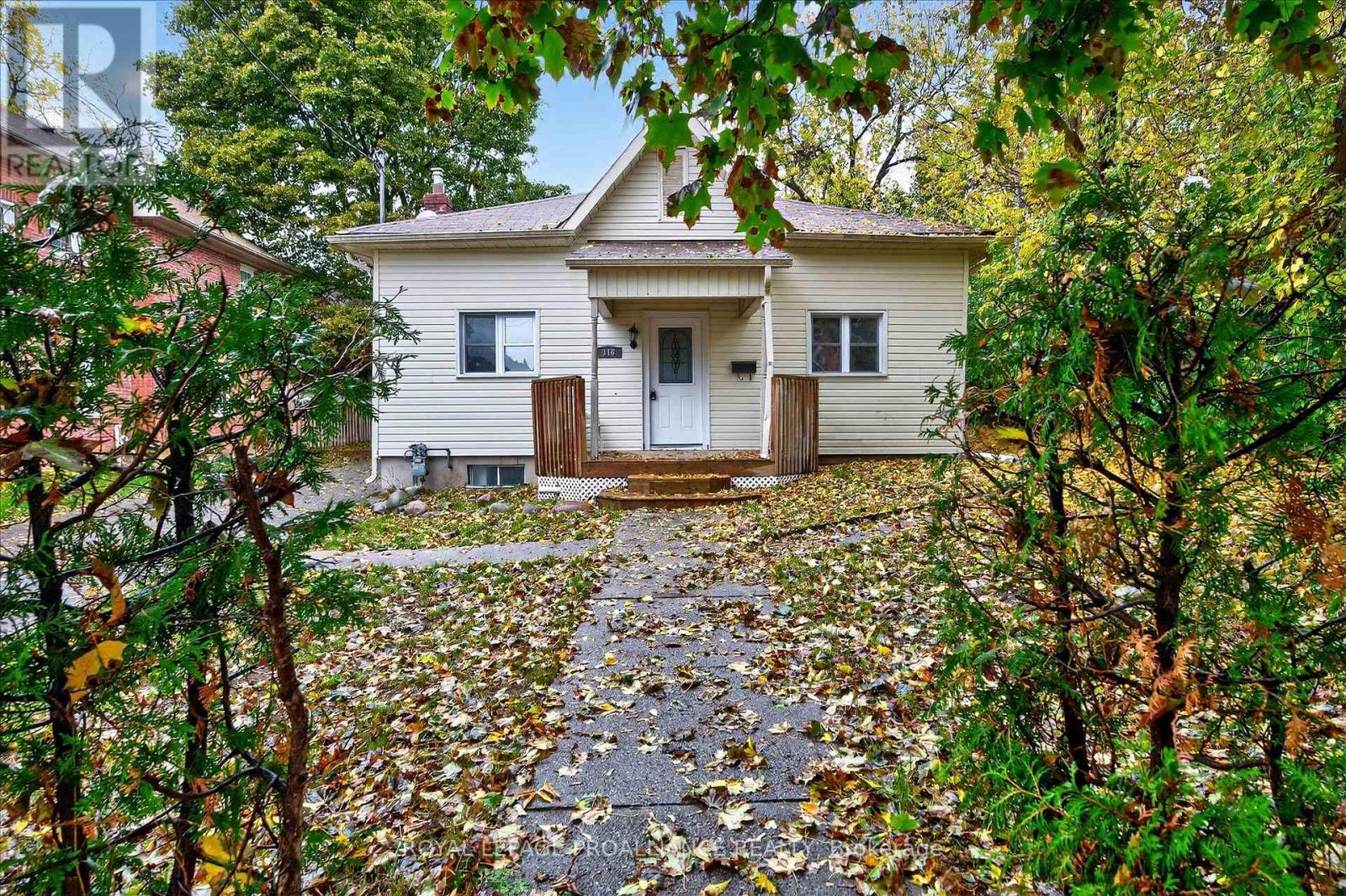 346 London Street, Peterborough, Ontario K9H 2Z7 - Photo 5 - X12474483