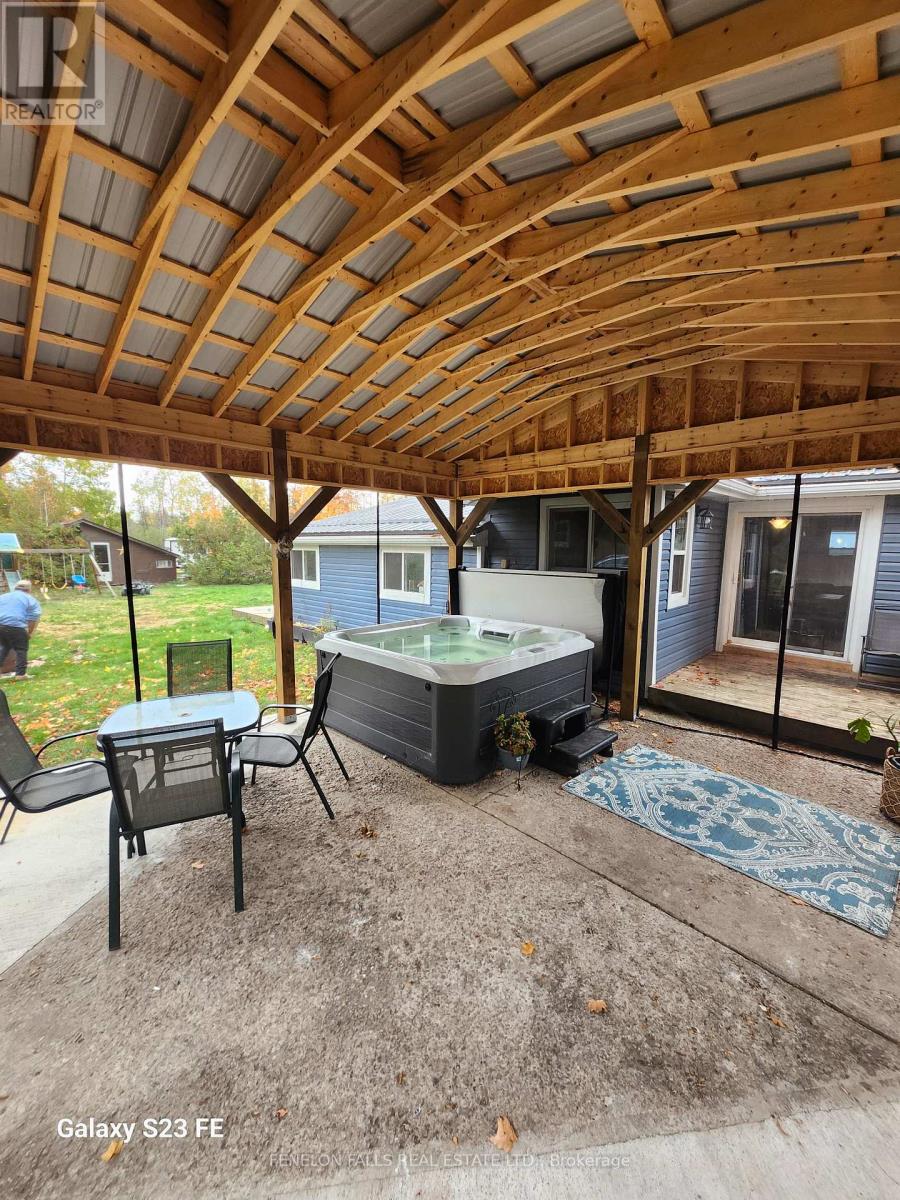 117 Echo Bay Road, Kawartha Lakes (Verulam), Ontario  K0M 1A0 - Photo 7 - X12474485