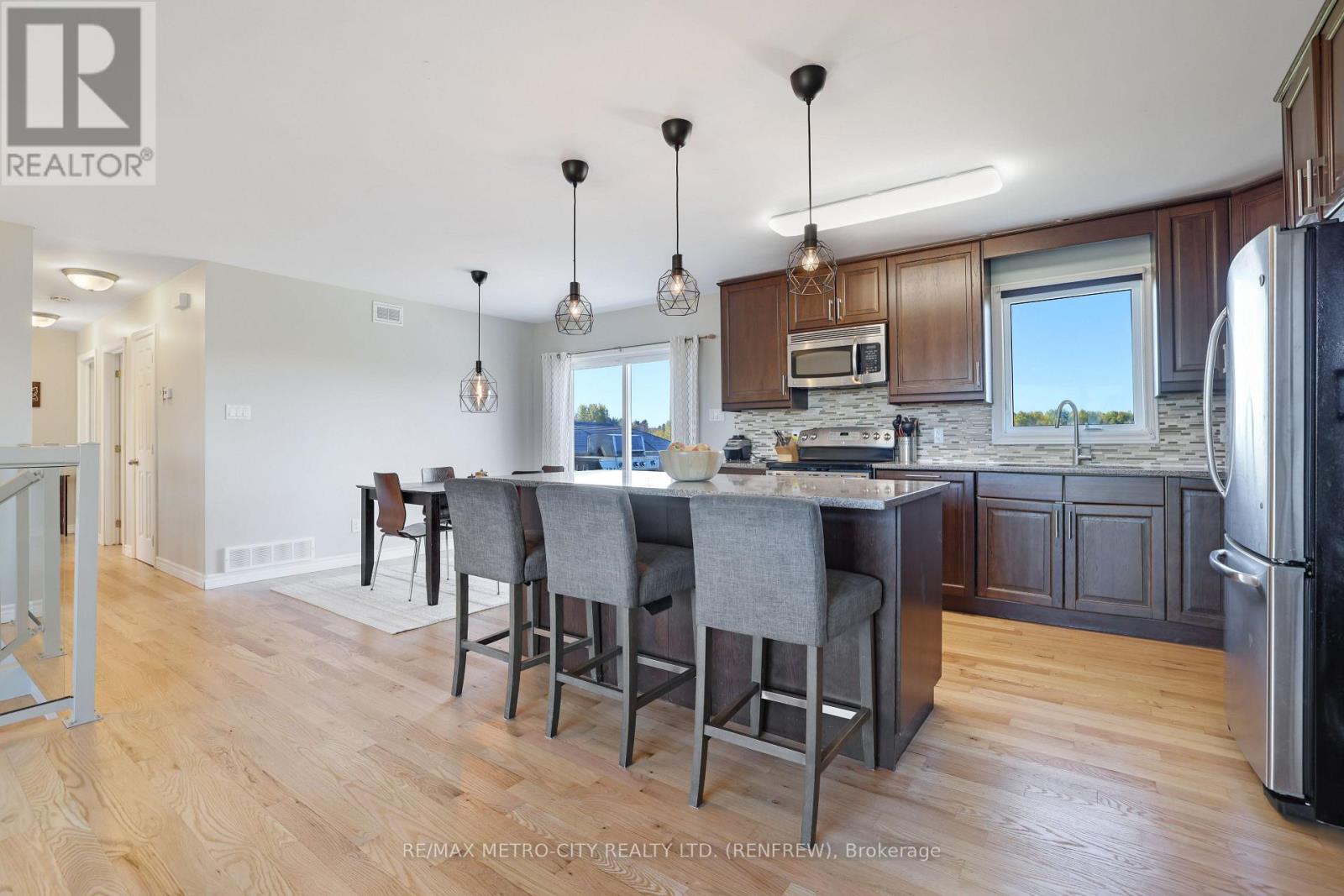 2431 Eady Road, Horton, Ontario  K7V 3Z6 - Photo 14 - X12470873