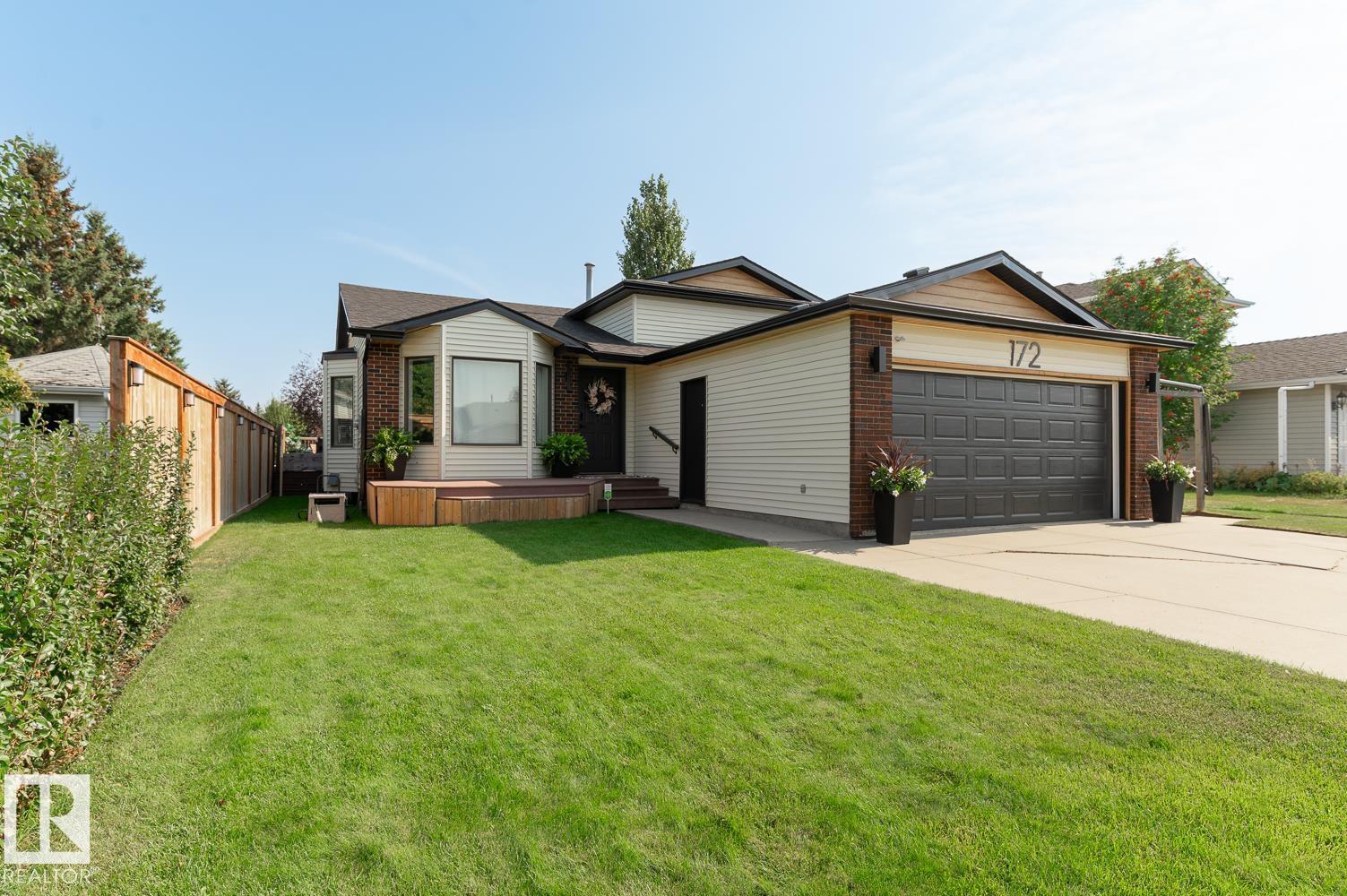 172 ST. ANDREWS DR, Stony Plain, Alberta